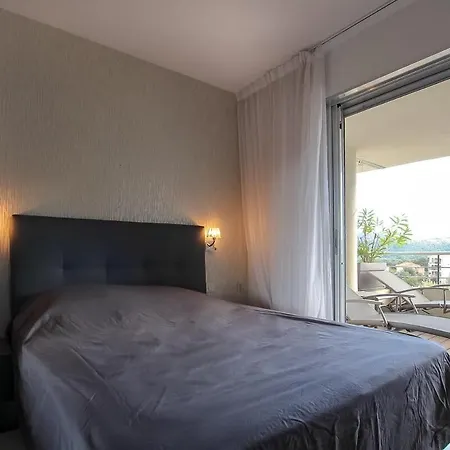 Neptune - 4 To 6 People - Port Of Porto-vecchio