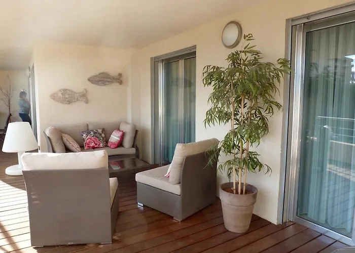 Neptune - 4 To 6 People - Port Of Porto-vecchio