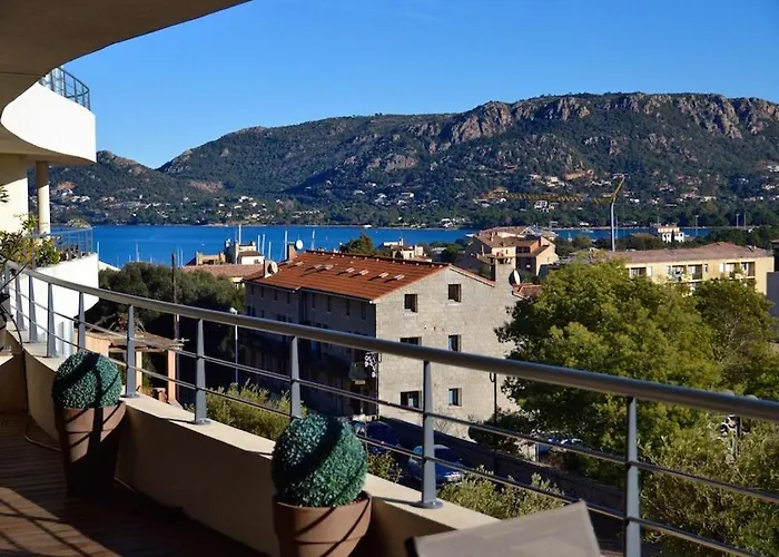 Neptune - 4 To 6 People - Port Of Porto-vecchio